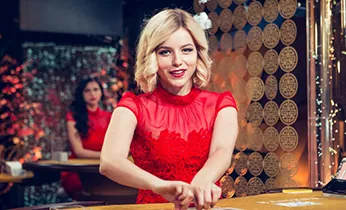 Người đang cá cược trực tiếp trên điện thoại, theo dõi trận đấu